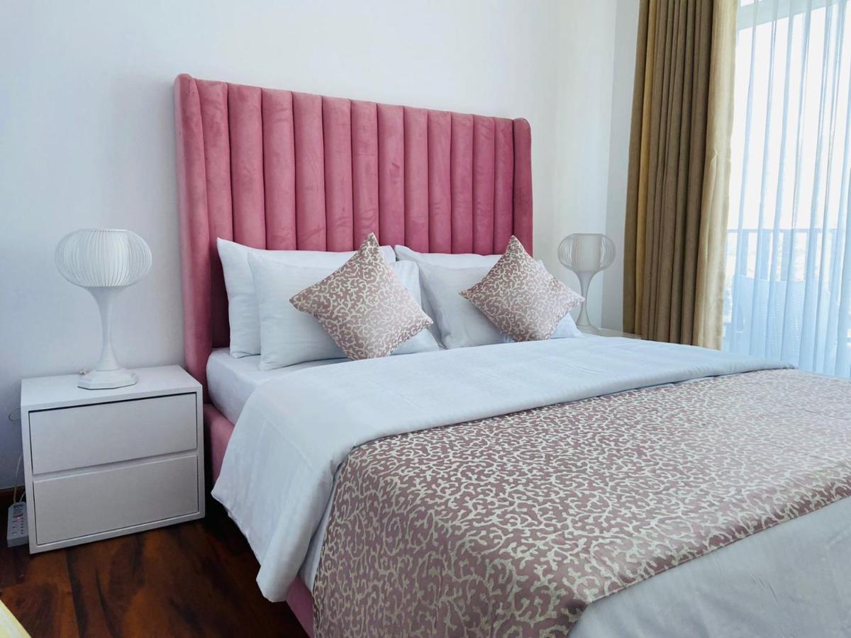Grand Winterberry - Lake View Luxury Residence Нувара-Элия Экстерьер фото