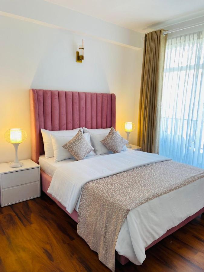 Grand Winterberry - Lake View Luxury Residence Нувара-Элия Экстерьер фото
