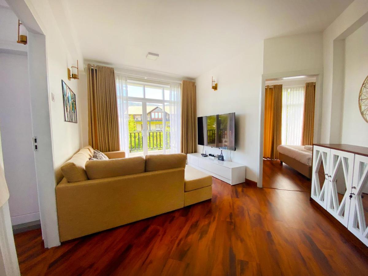 Grand Winterberry - Lake View Luxury Residence Нувара-Элия Экстерьер фото