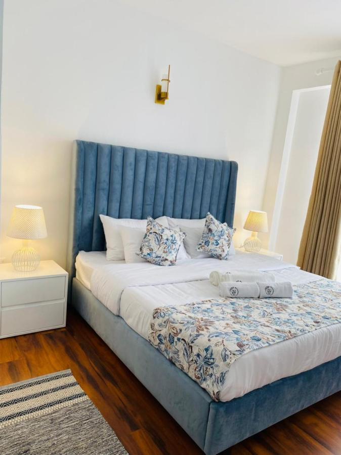 Grand Winterberry - Lake View Luxury Residence Нувара-Элия Экстерьер фото